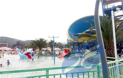 玻璃鋼水上樂園設備制造廠家、人工造浪設施、新潮游樂兒童水屋